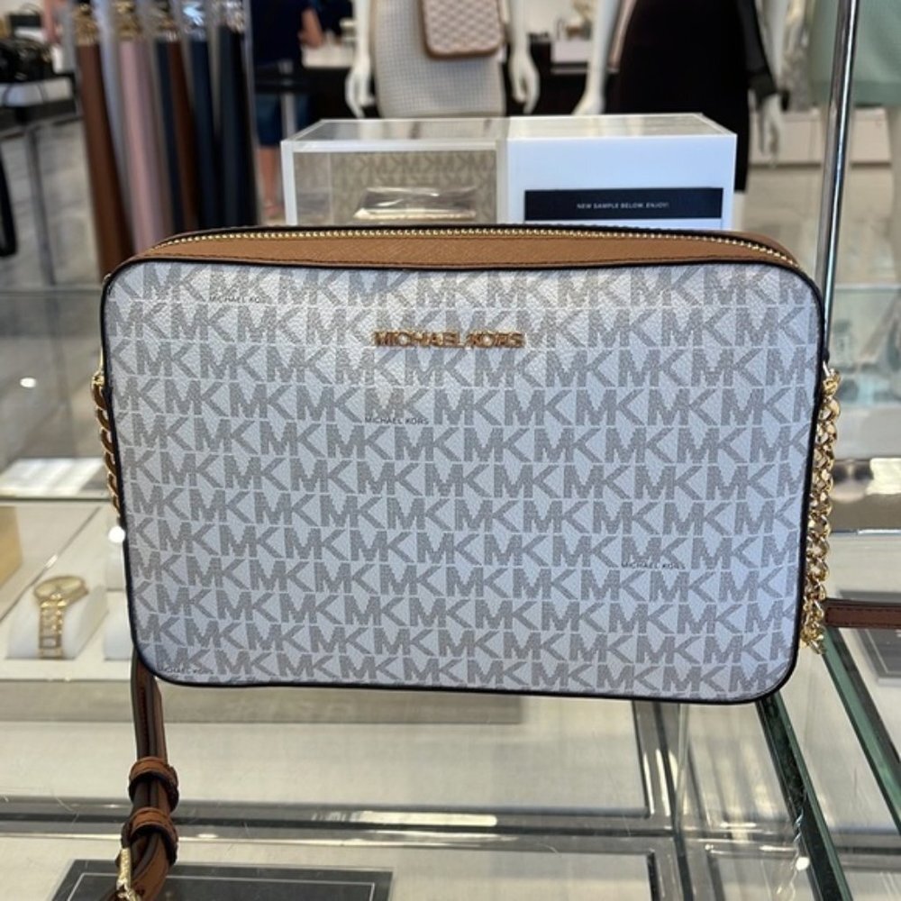 Michael Kors Jet Set Item Large East West Zip Crossbody Vanilla - Picture 2 of 16